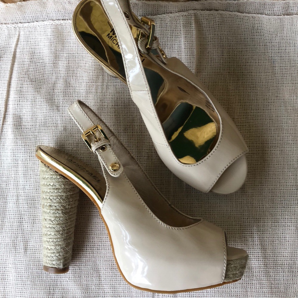 Michael Michael Kore Heels nude Size 6 1/2 M